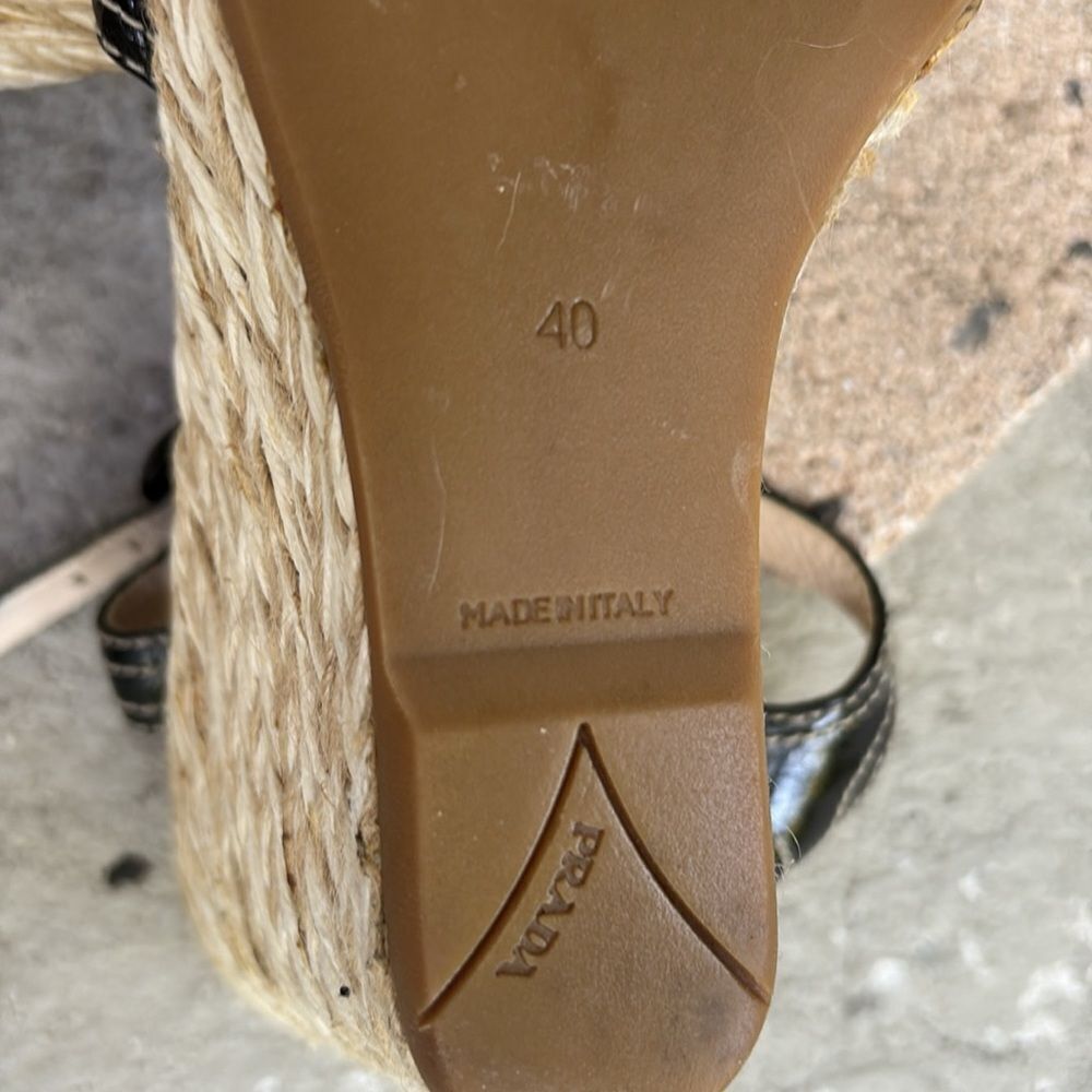 Prada patent leather wedge espadrilles - Picture 9 of 9